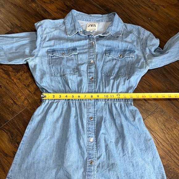 Zara Denim Light Whitewashed Dull Fade Soft Denim Snap Elastic Waist Shirt Dress - Picture 4 of 11